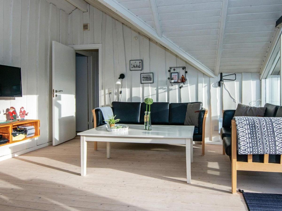 8 Person Holiday Home In Hejls Buitenkant foto