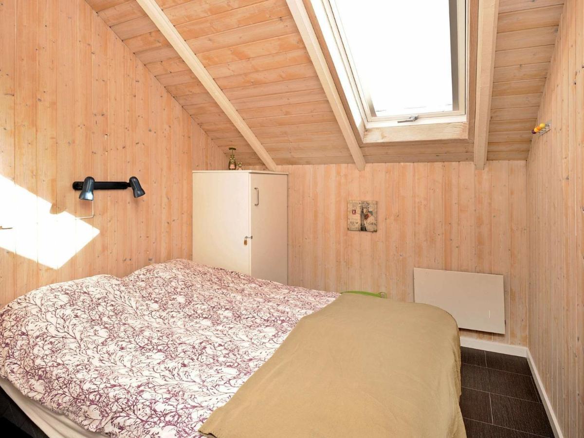8 Person Holiday Home In Hejls Kamer foto